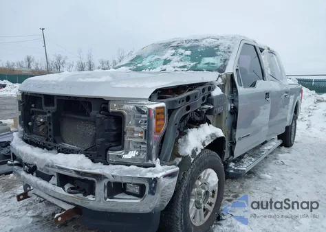 2018 Ford F-250 Xlt из США, поврежденный, VIN 1FT7W2BT5JEB43207